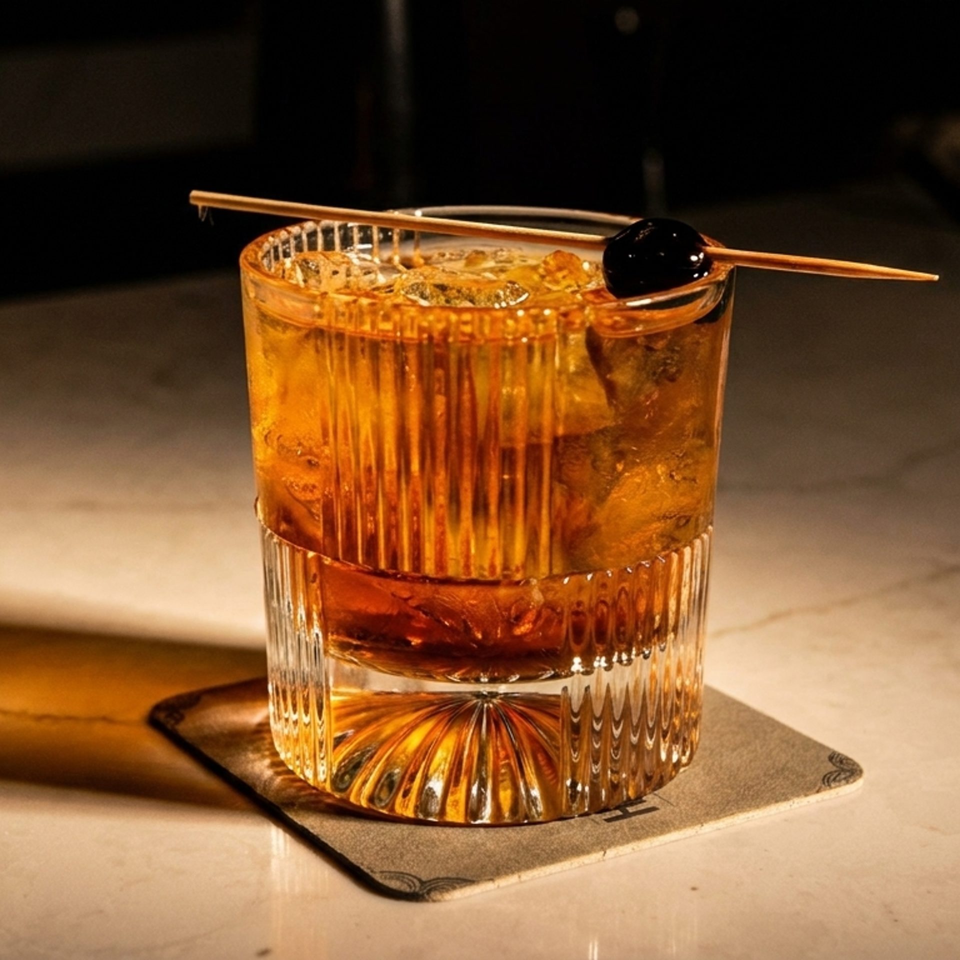 Social Hour, 4–6 PM daily