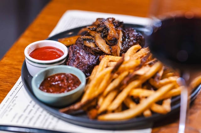 Picahna Frites.